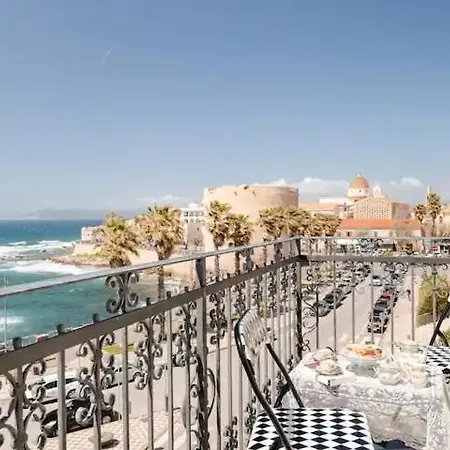Romantic Liberty In Su Due Livelli Alghero